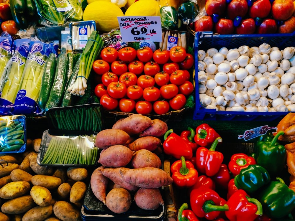 Fruit and vegetable market